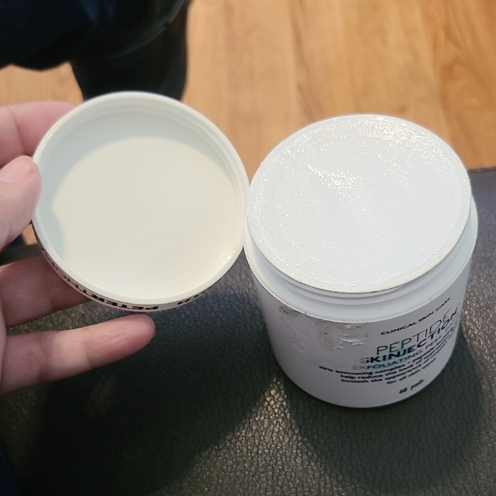 Peter Thomas Roth Peptide Skinjection Exfoliating Peel Pads - Picture 6 of 7